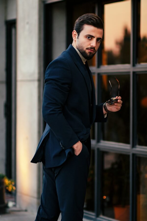 Double Breasted single button InkBlue 2 pc Suit - Image 3